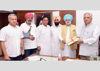 ਜ਼ਮੀਨ ਹੇਠਲੇ ਪਾਣੀ ਦਾ ਪੱਧਰ ਉੱਚਾ ਚੁੱਕਣ ਸਬੰਧੀ ਪੰਜਾਬ ਵਿਧਾਨ ਸਭਾ ਦੀ ਵਿਸ਼ੇਸ਼ ਕਮੇਟੀ ਨੇ ਰਿਪੋਰਟ ਸਪੀਕਰ ਨੂੰ ਸੌਂਪੀ