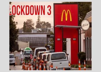 ਲਾਕਡਾਊਨ-3 -ਸਵੇਰੇ-ਸਵੇਰੇ ਹੀ ਫਾਸਟ ਫੂਡ ਅਤੇ ਟੇਕਅਵੇਅ ਕੌਫੀ ਸ਼ਾਪਾਂ ’ਤੇ ਲੱਗੀਆਂ ਲਾਈਨਾਂ