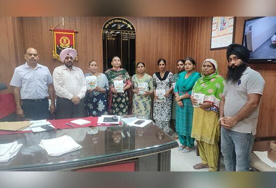 ਆਤਮਾ ਸਕੀਮ ਤਹਿਤ ਮਹਿਲਾ ਕਿਸਾਨ ਸੈਲਫ ਹੈਲਪ ਗਰੁੱਪਾਂ ਨੂੰ ਸਬਜ਼ੀਆਂ ਦੀਆਂ ਕਿੱਟਾਂ ਕੀਤੀਆਂ ਤਕਸੀਮ