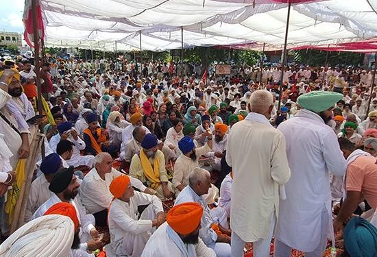 ਕਰਨਾਲ: 2 ਵਜੇ ਹੋਵੇਗੀ ਕਿਸਾਨਾਂ -ਏ ਸਰਕਾਰ ਵਿਚਕਾਰ ਗੱਲਬਾਤ- ਘੇਰਾਓ-ਕਮ-ਪੱਕਾ ਮੋਰਚਾ ਜਾਰੀ