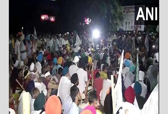 ਕਰਨਾਲ: ਮਿੰਨੀ ਸਕੱਤਰੇਤ ਦਾ ਘਿਰਾਓ ਕਿਸਾਨਾਂ ਦੇ ਪੱਕੇ ਮੋਰਚੇ ‘ਚ ਬਦਲਿਆ , ਸਰਕਾਰ ਨਾਲ ਡੈਡਲਾਕ