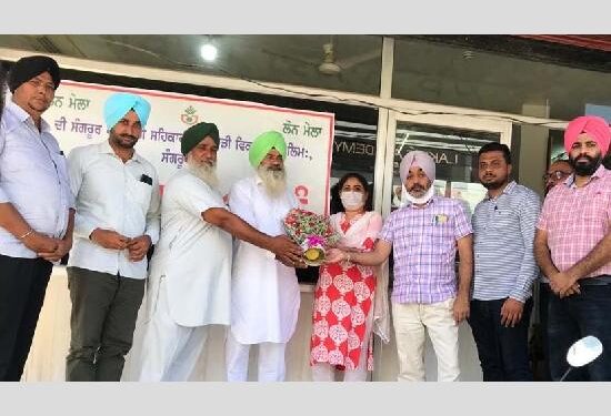 ਸਹਿਕਾਰੀ ਖੇਤੀਬਾੜੀ ਵਿਕਾਸ ਬੈਂਕ ਵੱਲੋਂ ਖੇਤੀਬਾੜੀ ਅਤੇ ਸਹਾਇਕ ਧੰਦਿਆਂ ਲਈ 52.45 ਲੱਖ ਦੇ ਕਰਜ਼ੇ ਵੰਡੇ-ਬੀਰਦਵਿੰਦਰ ਸਿਘ