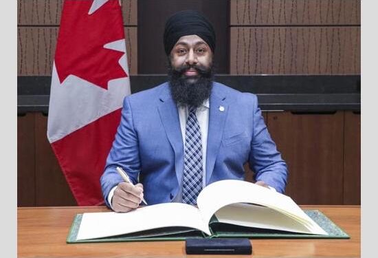 ਜਸਰਾਜ ਸਿੰਘ ਹੱਲਣ ਨੇ ਦੂਜੀ ਵਾਰ ਮੈਂਬਰ ਪਾਰਲੀਮੈਂਟ ਵਜੋਂ ਸਹੁੰ ਚੁੱਕੀ