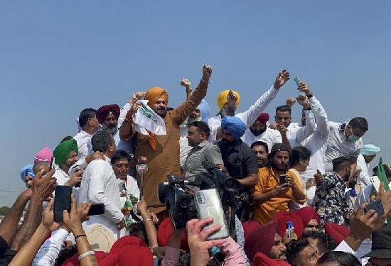 ਨਵਜੋਤ ਸਿੱਧੂ ਨੇ ਲਖੀਮਪੁਰ ਖੀਰੀ ਰਵਾਨਾ ਹੋਣ ਤੋਂ ਪਹਿਲਾਂ ਮੋਦੀ ਬਾਰੇ ਕੀ ਕਿਹਾ