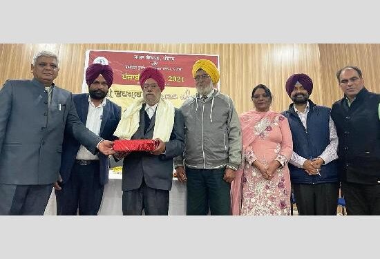 ਪੰਜਾਬੀ ਭਾਸ਼ਾ ਨੂੰ ਪ੍ਰਫੁੱਲਿਤ ਕਰਨ ਲਈ ਸਮੂਹਿਕ ਹੰਭਲੇ ਮਾਰਨ ਦੀ ਜ਼ਰੂਰਤ-ਸ਼੍ਰੋਮਣੀ ਪੰਜਾਬੀ ਆਲੋਚਕ ਅਨੂਪ ਸਿੰਘ