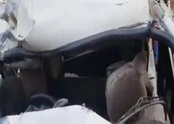 ਸਿਲੰਡਰਾਂ ਨਾਲ ਭਰੇ ਟਰੱਕ ਨਾਲ ਟਕਰਾਈ ਕਾਰ, 6 ਵਿਅਕਤੀਆਂ ਦੀ ਮੌਤ