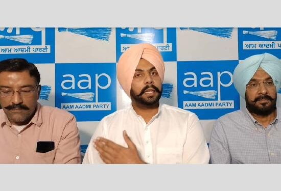 ਆਮ ਆਦਮੀ ਪਾਰਟੀ ਨੇ ਲੁਧਿਆਣਾ ਦੀ ਕਾਂਗਰਸੀ ਲੀਡਰਸ਼ਿਪ ਤੇ ਲਗਾਏ ਇਲਜ਼ਾਮ