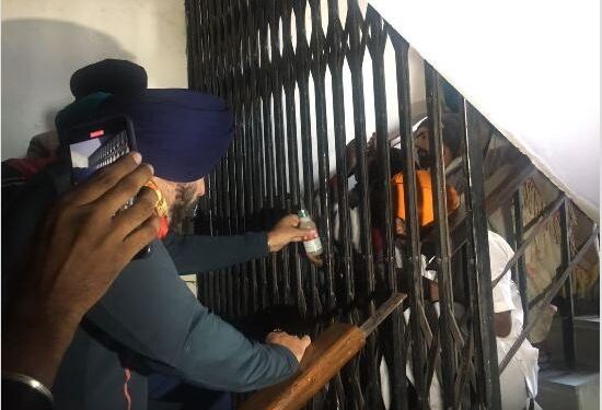 ਸਵੇਰੇ ਤੜਕੇ ਹੀ ਰੋਸ ਵਿਖਾਵਾਕਾਰੀਆਂ ਕੋਲ ਪਹੁੰਚੇ ਨਵਜੋਤ ਸਿੱਧੂ, ਦਿੱਤਾ ਇਹ ਭਰੋਸਾ