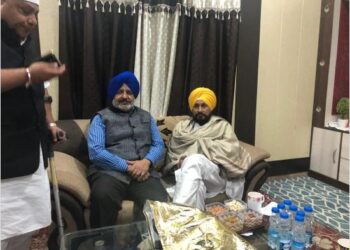 ਮੋਗਾ ਵਿੱਚ ਮੁੱਖ ਮੰਤਰੀ ਚਰਨਜੀਤ ਸਿੰਘ ਚੰਨੀ ਨੇ ਚੈਅਰਮੇਨ ਦਵਿੰਦਰ ਪਾਲ ਸਿੰਘ ਰਿੰਪੀ ਨਾਲ ਕੀਤੀ ਨਿੱਜੀ ਮਿਲਣੀ