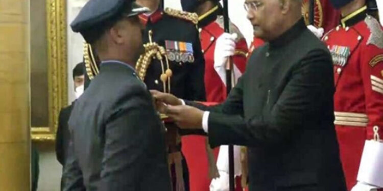 ਰਾਸ਼ਟਰਪਤੀ ਵੱਲੋਂ ਅਭਿਨੰਦਨ ਵਰਧਮਾਨ ਵੀਰ ਚੱਕਰ ਨਾਲ ਸਨਮਾਨਤ