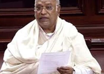 ਚੀਨ ਨੇ ਅਰੁਣਾਚਲ ਦੀਆਂ 15 ਥਾਵਾਂ ਦੇ ਨਾਮ ਬਦਲ ਦਿੱਤੇ ਪਰ ਮੋਦੀ ਸਰਕਾਰ ਭਾਰਤੀ ਜ਼ਮੀਨ ਹੜੱਪਣ ਬਾਰੇ ਦੱਸਣ ਤੋਂ ਸ਼ਰਮਾ ਰਹੀ ਹੈ : ਖੜਗੇ