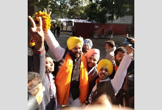 ਚੰਡੀਗੜ੍ਹ ਨਗਰ ਨਿਗਮ ਚੋਣਾਂ ‘ਚ ਢਾਬੇ ਵਾਲੇ ਨੇ ਭਾਜਪਾ ਦੇ ਮੇਅਰ ਨੂੰ ਹਰਾਇਆ, ਸੂਚੀ ‘ਚ ਕਈ ਆਮ ਘਰੇਲੂ ਔਰਤਾਂ ਦੇ ਵੀ ਸ਼ਾਮਲ