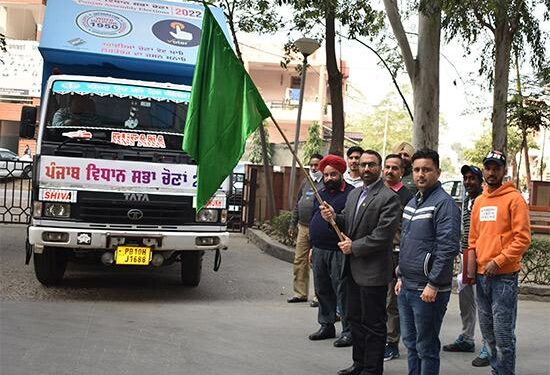 ਮੱਤਦਾਨ ਜਾਗਰੂਕਤਾ ਦਾ ਸੁਨੇਹਾ ਦੇਣ ਲਈ ਜਾਗਰੂਕਤਾ ਵੈਨ ਰਵਾਨਾ
