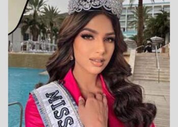 ਹਰਨਾਜ਼ ਸੰਧੂ ਦੀ ਕਿਸ ਹੀਰੋਇਨ ਨਾਲ ਫੋਨ ’ਤੇ ਹੋਈ ਗੱਲ, ਖਿਤਾਬ ਜਿੱਤਣ ਮਗਰੋਂ ਕਿਹੜੀ ਆਵੇਗੀ ਫਿਲਮ