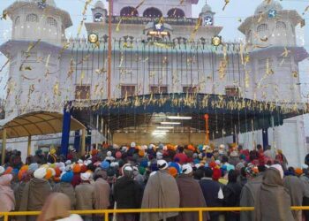ਮਾਘੀ ਮੌਕੇ ਸ਼੍ਰੀ ਮੁਕਤਸਰ ਸਾਹਿਬ ਵਿਖੇ ਹਜ਼ਾਰਾਂ ਸੰਗਤਾਂ ਹੋਈਆ ਨਤਮਸਤਕ
