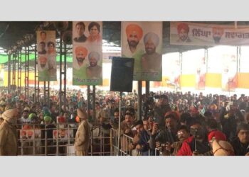 ਨਵਜੋਤ ਸਿੱਧੂ ਦੀ ਬਰਨਾਲਾ ਚੋਣ ਰੈਲੀ ਵਿੱਚ ਬਾਰਿਸ਼ ਦੇ ਬਾਵਜੂਦ ਲੋਕਾਂ ਦਾ ਵੱਡਾ ਇਕੱਠ
