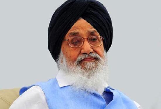 ਪ੍ਧਾਨ ਮੰਤਰੀ ਮੋਦੀ ਨੇ ਲਾਇਆ ਸੀਨੀਅਰ ਬਾਦਲ ਨੂੰ ਫੋਨ , ਪੁੱਛਿਆ ਸਿਹਤ ਦਾ ਹਾਲਚਾਲ