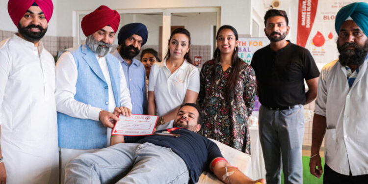ਇਕ ਵਿਅਕਤੀ ਦਾ ਖੂਨ ਦਾਨ ਬਚਾਉਂਦਾ ਹੈ ਚਾਰ ਜਾਨਾਂ : ਕੁਲਜੀਤ ਸਿੰਘ ਬੇਦੀ ਖੂਨਦਾਨ ਕੈਂਪ ਵਿੱਚ 75 ਤੋਂ ਵੱਧ ਖੂਨਦਾਨੀਆਂ ਨੇ ਕੀਤਾ ਖੂਨਦਾਨ