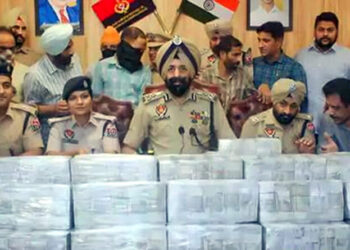 ਲੁਧਿਆਣਾ ਵਿੱਚ ਹੋਈ ਡਕੈਤੀ ਦੇ ਮਾਮਲੇ ਵਿੱਚ ਪੁਲੀਸ ਵਲੋਂ ਲੁੱਟ ਵਿੱਚ ੪ਾਮਿਲ 5 ਮੁਜਰਮ ਕਾਬੂ, 5 ਕਰੋੜ ਰੁਪਏ ਬਰਾਮਦ ਕੰਪਨੀ ਦਾ ਡਰਾਈਵਰ ਅਤੇ ਉਸ ਦੀ ਪ੍ਰੇਮਿਕਾ ਨਿੱਕਲੇ ਮਾਸਟਰ ਮਾਈਡ