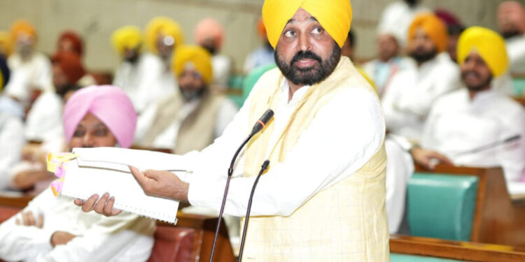 ਜੇਕਰ ਇਕ ਜੁਲਾਈ ਤੋਂ ਫੰਡ ਜਾਰੀ ਨਾ ਕੀਤੇ ਤਾਂ ਸੁਪਰੀਮ ਕੋਰਟ ਦਾ ਦਰ ਖੜਕਾਏਗੀ ਸੂਬਾ ਸਰਕਾਰ : ਭਗਵੰਤ ਸਿੰਘ ਮਾਨ ਪੰਜਾਬ ਸਰਕਾਰ ਨੂੰ ਤੰਗ ਪ੍ਰੇਸ਼ਾਨ ਕਰਨ ਲਈ ਕੇਂਦਰ ਨੇ ਪੇਂਡੂ ਵਿਕਾਸ ਫੰਡ ਰੋਕੇ