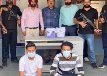 ਪੰਜਾਬ ਪੁਲੀਸ ਵਲੋਂ ਪਾਕਿਸਤਾਨੀ ਖੁਫੀਆ ਏਜੰਸੀ ਆਈ ਐਸ ਆਈ ਵੱਲੋਂ ਸਰਹੱਦ ਪਾਰ ਨਸ਼ਾ ਤਸਕਰੀ ਦੀ ਸਾਜਿਸ਼ ਦਾ ਪਰਦਾਫਾਸ਼, ਗਿਰੋਹ ਦੇ ਦੋ ਮੈਂਬਰ ਪਿਸਤੌਲਾਂ ਸਮੇਤ ਕਾਬੂਰਾਜਸਥਾਨ ਵਿੱਚ ਦਰਜ ਕੀਤੇ ਵਪਾਰਕ ਮਾਤਰਾ ਵਿੱਚ ਨਸ਼ੀਲੇ ਪਦਾਰਥਾਂ ਦੀ ਤਸਕਰੀ ਦੇ ਕੇਸ ਵਿੱਚ ਐਸਟੀਐਫ ਦੁਆਰਾ ਗ੍ਰਿਫਤਾਰ ਕੀਤੇ ਗਏ ਮੁਲਜ਼ਮ ਵੀ ਲੋੜੀਂਦੇ ਸਨ