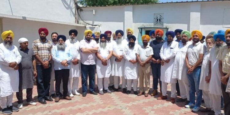 ਜਿਲ੍ਹਾ ਅਕਾਲੀ ਦਲ 8 ਜੂਨ ਨੂੰ ਗੁਰਦੁਆਰਾ ਸਿੰਘ ਸ਼ਹੀਦਾਂ ਸੋਹਾਣਾ ਵਿਖੇ ਕਰਵਾਏਗਾ ਸz ਪ੍ਰਕਾਸ਼ ਸਿੰਘ ਬਾਦਲ ਦਾ ਸ਼ਰਧਾਂਜਲੀ ਸਮਾਗਮ ਤਿਆਰੀਆਂ ਸੰਬੰਧੀ ਪ੍ਰੋਫੈਸਰ ਚੰਦੂਮਾਜਰਾ ਦੀ ਅਗਵਾਈ ਹੇਠ ਹੋਈ ਜਿਲ੍ਹਾ ਅਕਾਲੀ ਦਲ ਦੀ ਮੀਟਿੰਗ