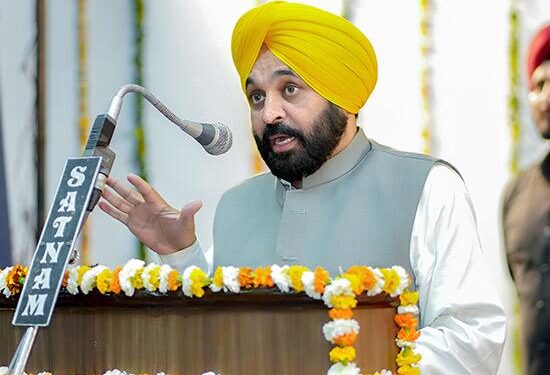 ਕੱਚੇ ਤੋਂ ਪੱਕੇ ਕੀਤੇ ਅਧਿਆਪਕਾਂ ਲਈ ਵੱਡਾ ਤੋਹਫ਼ਾ, ਤਨਖਾਹਾਂ ਤੇ ਭੱਤਿਆਂ ‘ਚ ਚੋਖਾ ਵਾਧਾ