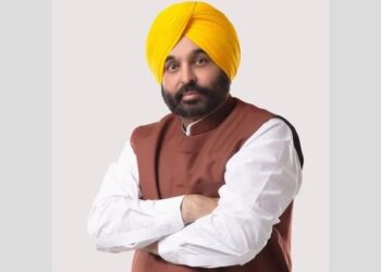 CM ਮਾਨ ਨੇ ਨਿਯੁਕਤ ਹੋਏ ਅਹੁਦੇਦਾਰਾਂ ਨੂੰ ਦਿੱਤੀਆਂ ਮੁਬਾਰਕਾਂ ਅਤੇ ਤਨਦੇਹੀ ਨਾਲ ਪੰਜਾਬ ਦੀ ਸੇਵਾ ਕਰਨ ਦੀ ਨਸੀਹਤ