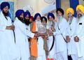 ਸੱਚਖੰਡ ਸ੍ਰੀ ਹਰਿਮੰਦਰ ਸਾਹਿਬ ਦੇ ਮੁੱਖ ਗ੍ਰੰਥੀ ਗਿਆਨੀ ਜਗਤਾਰ ਸਿੰਘ ਨੂੰ ਸੇਵਾ ਮੁਕਤ ਹੋਣ ’ਤੇ ਕੀਤਾ ਸਨਮਾਨਤ
