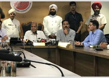 ਗਵਰਨਰ ਨੇ ਭਗਵੰਤ ਮਾਨ ਨੂੰ ਦਿੱਤਾ ਜਵਾਬ, ਮੇਰੀਆਂ 10 ਚਿੱਠੀਆਂ ਦਾ ਨਹੀਂ ਦਿੱਤਾ ਜਵਾਬ