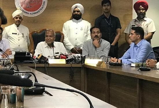 ਗਵਰਨਰ ਨੇ ਭਗਵੰਤ ਮਾਨ ਨੂੰ ਦਿੱਤਾ ਜਵਾਬ, ਮੇਰੀਆਂ 10 ਚਿੱਠੀਆਂ ਦਾ ਨਹੀਂ ਦਿੱਤਾ ਜਵਾਬ