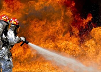 ਨਕਾਬਪੋਸ਼ ਬੰਦੂਕਧਾਰੀਆਂ ਨੇ ਗੋਲੀਬਾਰੀ ਕਰਨ ਮਗਰੋਂ ਲਗਾਈ ਅੱਗ, 9 ਵਿਅਕਤੀਆਂ ਦੀ ਮੌਤ