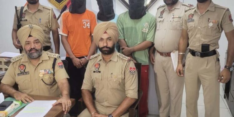 ਮੁਹਾਲੀ ਪੁਲੀਸ ਵਲੋਂ ਚੋਰੀ ਦੇ ਮੋਟਰਸਾਈਕਲਾਂ ਸਮੇਤ ਤਿੰਨ ਵਿਅਕਤੀ ਕਾਬੂ