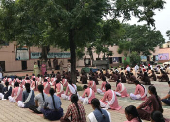 ਬਾਕਰਪੁਰ ਵਿਖੇ ਅਧਿਆਪਕਾਂ ਅਤੇ ਵਿਦਿਆਰਥੀਆਂ ਨੂੰ ਟ੍ਰੈਫਿਕ ਨਿਯਮਾਂ ਬਾਰੇ ਜਾਗਰੂਕ ਕੀਤਾ