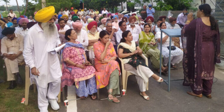 ਗਮਾਡਾ ਵਲੋਂ ਸੈਕਟਰ 76-80 ਦੇ ਪਲਾਟ ਮਾਲਕਾਂ ਤੋਂ ਵਾਧੂ ਕੀਮਤ ਦੀ ਵਸੂਲੀ ਵਿਰੁੱਧ ਸੈਕਟਰ 78 ਦੇ ਵਸਨੀਕਾਂ ਵਲੋਂ ਰੋਸ ਮੀਟਿੰਗ 7 ਜੁਲਾਈ ਨੂੰ ਗਮਾਡਾ ਸਾਹਮਣੇ ਲਗਾਏ ਜਾ ਰਹੇ ਸੰਗਰਾਮੀ ਧਰਨੇ ਵਿਚ ਵੱਧ-ਚੜ ਕੇ ਸ਼ਾਮਲ ਹੋਣ ਦਾ ਐਲਾਨ