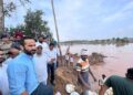 ਮੀਤ ਹੇਅਰ ਵੱਲੋਂ ਟਿਵਾਣਾ ਤੇ ਅਮਲਾਲਾ ਵਿਖੇ ਘੱਗਰ ਦਰਿਆ ਦਾ ਦੌਰਾ, ਪਏ ਪਾੜ ਨੂੰ ਪੂਰਾ ਕਰਨ ਦੇ ਕੰਮਾਂ ਦਾ ਜਾਇਜ਼ਾ ਲਿਆ