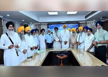ਸ਼੍ਰੋਮਣੀ ਕਮੇਟੀ ਦੇ ਸਮੂਹ ਮੁਲਾਜ਼ਮ ਹੜ੍ਹ ਪੀੜਤਾਂ ਦੀ ਸਹਾਇਤਾ ਲਈ ਦੇਣਗੇ ਇਕ ਦਿਨ ਦੀ ਤਨਖ਼ਾਹ