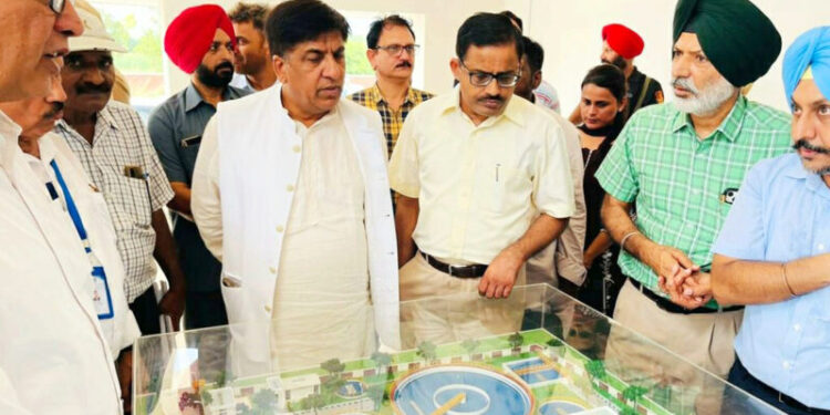 112 ਪਿੰਡਾਂ ਦੇ ਸਵਾ ਲੱਖ ਤੋਂ ਜ਼ਿਆਦਾ ਲੋਕਾਂ ਨੂੰ ਮਿਲੇਗੀ ਸ਼ੁੱਧ ਪੀਣ ਵਾਲੇ ਪਾਣੀ ਦੀ ਸਪਲਾਈ : ਜਿੰਪਾ ਜਲਦੀ ਹੀ ਮੁੱਖ ਮੰਤਰੀ ਭਗਵੰਤ ਮਾਨ ਪਟਿਆਲਾ ਦੇ ਪੱਬਰਾ ਜਲ ਸਪਲਾਈ ਪ੍ਰੋਜੈਕਟ ਨੂੰ ਕਰਨਗੇ ਲੋਕ ਅਰਪਿਤ