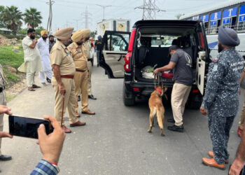 ਆਜਾਦੀ ਦਿਹਾੜੇ ਨੂੰ ਮੁੱਖ ਰੱਖਦਿਆਂ ਪੁਲੀਸ ਹੋਈ ਚੌਕਸ ਥਾਂ ਥਾਂ ਤੇ ਲਗਾਏ ਹਾਈ ਟੈਕ ਨਾਕੇ, ਸ਼ੱਕੀ ਵਿਅਕਤੀਆਂ ਦੀ ਗਹਿਰਾਈ ਨਾਲ ਕੀਤੀ ਜਾ ਰਹੀ ਹੈ ਜਾਂਚ