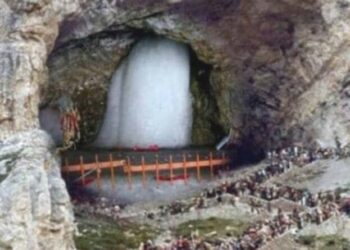 ਅਮਰਨਾਥ ਦੇ ਦਰਸ਼ਨ ਕਰਕੇ ਪਰਤ ਰਹੇ ਸ਼ਰਧਾਲੂ ਦੀ 300 ਫੁੱਟ ਡੂੰਘੀ ਖੱਡ ਵਿੱਚ ਡਿੱਗਣ ਕਾਰਨ ਮੌਤ