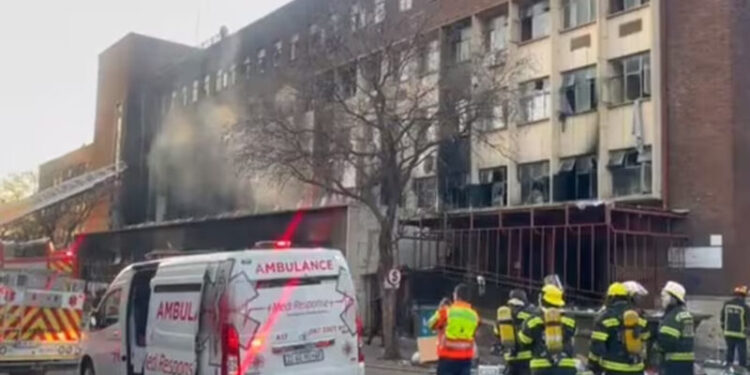 ਜੋਹਾਨਸਬਰਗ ਵਿਚ ਬਹੁ-ਮੰਜ਼ਿਲਾ ਇਮਾਰਤ ਨੂੰ ਭਿਆਨਕ ਅੱਗ ਲੱਗਣ ਕਾਰਨ 38 ਵਿਅਕਤੀਆਂ ਦੀ ਮੌਤ