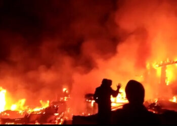 ਰਾਮਬਨ ਵਿੱਚ ਅੱਗ ਲੱਗਣ ਕਾਰਨ 3 ਵਿਅਕਤੀਆਂ ਦੀ ਮੌਤ, 2 ਜ਼ਖ਼ਮੀ