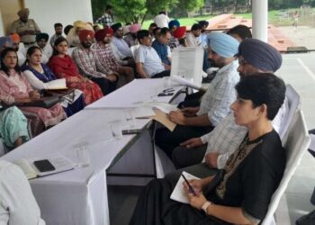 ਆਜ਼ਾਦੀ ਦਿਹਾੜੇ ਦੀਆਂ ਤਿਆਰੀਆਂ ਜ਼ੋਰਾਂ ਤੇ, ਫੁੱਲ ਡਰੈਸ ਰਿਹਰਸਲ 13 ਨੂੰ ਵਧੀਕ ਡਿਪਟੀ ਕਮਿਸ਼ਨਰ ਵੱਲੋਂ ਸਰਕਾਰੀ ਕਾਲਜ, ਫੇਜ਼ 6 ਵਿਖੇ ਅਧਿਕਾਰੀਆਂ ਨਾਲ ਮੀਟਿੰਗ