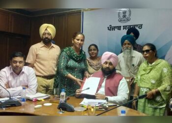 ਮਿਡ ਡੇ ਮੀਲ ਵਰਕਰਜ ਯੂਨੀਅਨ ਪੰਜਾਬ ਦੀ ਸਿੱਖਿਆ ਮੰਤਰੀ ਨਾਲ ਹੋਈ ਮੀਟਿੰਗ, ਕੁੱਕ ਵਰਕਰਾਂ ਦੀਆ ਤਨਖਾਹਾਂ ਵਿੱਚ ਵਾਧੇ ਦਾ ਦਿੱਤਾ ਭਰੋਸਾ
