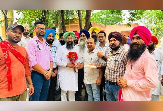 ਆਯੂਸ਼ਮਾਨ ਭਾਰਤ ਮੁੱਖ ਮੰਤਰੀ ਸਿਹਤ ਬੀਮਾ ਯੋਜਨਾ ਦਾ ਲਾਭ ਦੇਣ ਲਈ ਪਿੰਡ ਨਾਨੋਵਾਲ ਜਿੰਦੜ ਤੇ ਪਿੰਡ ਭੈਣੀ ਮੀਆਂ ਖਾਂ ਵਿਖੇ ਮੁਹਿੰਮ ਦੀ ਸ਼ੁਰੂਆਤ