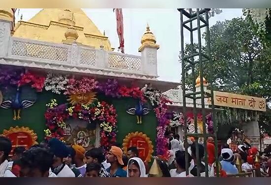 ਮਾਤਾ ਨੈਣਾ ਦੇਵੀ ਵਿਖੇ ਸਾਵਣ ਦੇ ਨਰਾਤਿਆਂ ਦਾ ਮੇਲਾ, ਦੂਰ ਦੁਰਾਡੇ ਤੋਂ ਸੰਗਤਾਂ ਲਵਾ ਰਹੀਆਂ ਹਾਜ਼ਰੀਆਂ