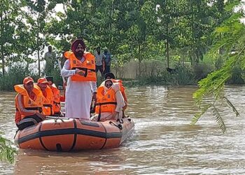 ਲਾਲਜੀਤ ਭੁੱਲਰ ਨੇ ਐਨ.ਡੀ.ਆਰ.ਐੱਫ਼. ਦੇ ਸਹਿਯੋਗ ਨਾਲ ਚਲਾਏ ਜਾ ਰਹੇ ਰਾਹਤ ਕਾਰਜਾਂ ਦੀ ਕੀਤੀ ਅਗਵਾਈ