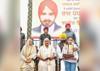 ਕਰਨੈਲ ਈਸੜੂ ਦੇ ਸ਼ਹੀਦੀ ਦਿਹਾੜੇ ਮੌਕੇ ਸ਼ਰਧਾ ਦੇ ਫੁੱਲ ਭੇਟ, ਪਿਛਲੀਆਂ ਸਰਕਾਰਾਂ ਤੋਂ ਵਿਰਾਸਤ ਵਿੱਚ ਮਿਲੀਆਂ ਸਮੱਸਿਆਵਾਂ ਦਾ ਖਾਤਮਾ ਕਰਾਂਗੇ – CM ਮਾਨ