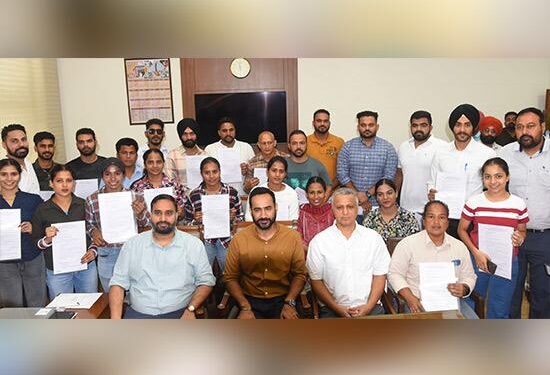 ਮੀਤ ਹੇਅਰ ਨੇ 23 ਕੋਚਾਂ ਨੂੰ ਨਿਯੁਕਤੀ ਪੱਤਰ ਸੌਂਪੇ