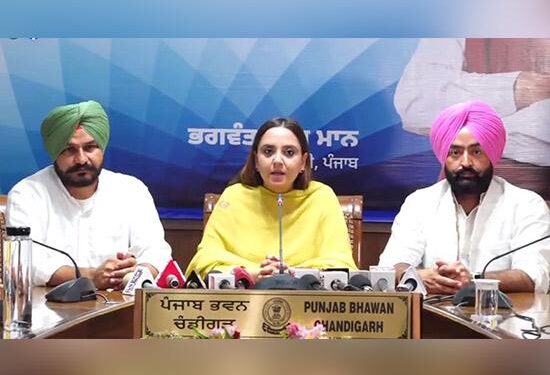 ਭਗਵੰਤ ਮਾਨ ਨੇ ਮੋਗਾ ਦੇ ਨਵੇਂ ‘ਆਪ’ ਮੇਅਰ ਨਾਲ ਕੀਤੀ ਮੁਲਾਕਾਤ, ਜਿੱਤ ਦੀ ਦਿੱਤੀ ਵਧਾਈ